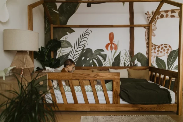 Hogyan vigyázzunk a bútorokra a gyerekszobában?